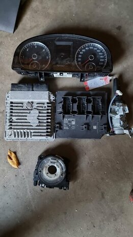 Caddy instrumentpaneel Compleet met Contact slot 03L906023PA