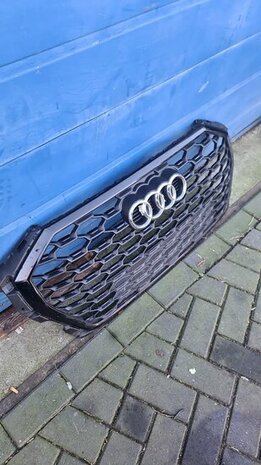 Q3 S Line Grille 83F853651B gebruikt