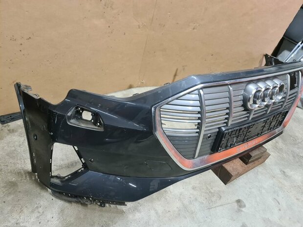 Voorbumper E-Tron 4KE807437
