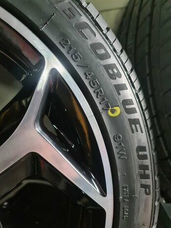 Geschikt voor Polo R Line 2G 6R 6C Bonneville Look Velgen zomerset 215/45/17 91W