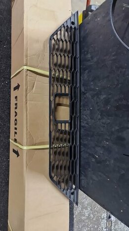 Leon 5F 17+ Luchtgrill onder acc gebruikt