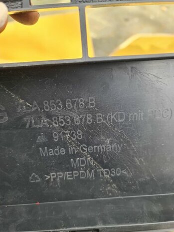 Transporter T6 Bumperrooster 7LA853678B