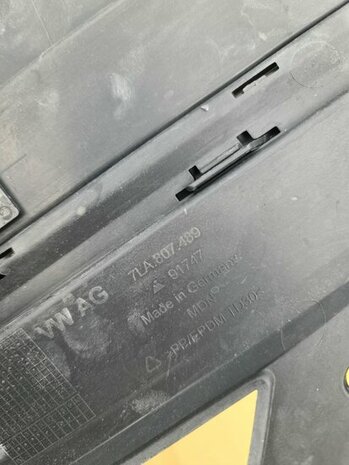 Geschikt voor Transporter T6 Bumper rooster rechts zwart