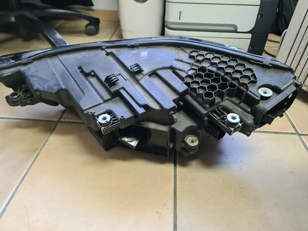 E-Tron Koplamp rechts 4KE941040