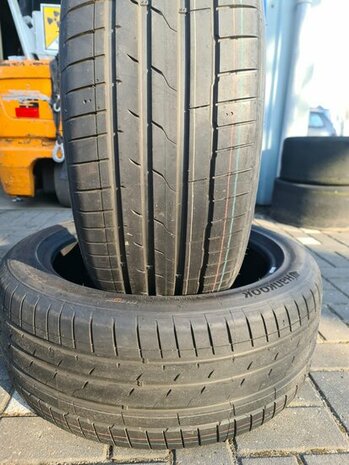 2x Hankook zomer banden Nieuw dot 2024 255/45/20 101T