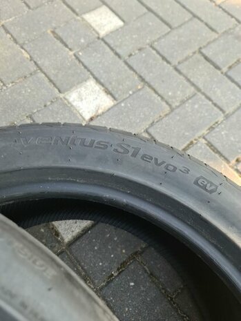 2x Hankook zomer banden Nieuw dot 2024 255/45/20 101T