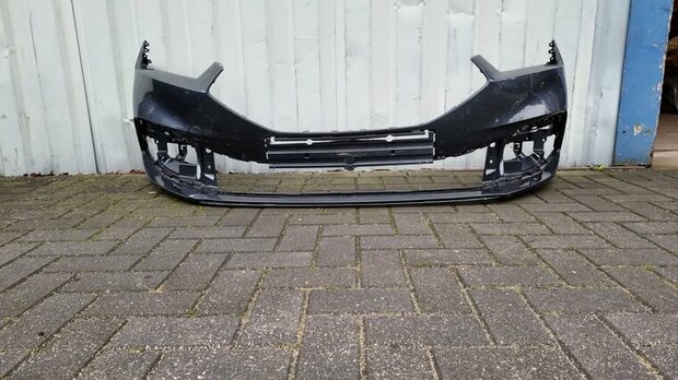 Leon 21+ Voorbumper 5FA807221