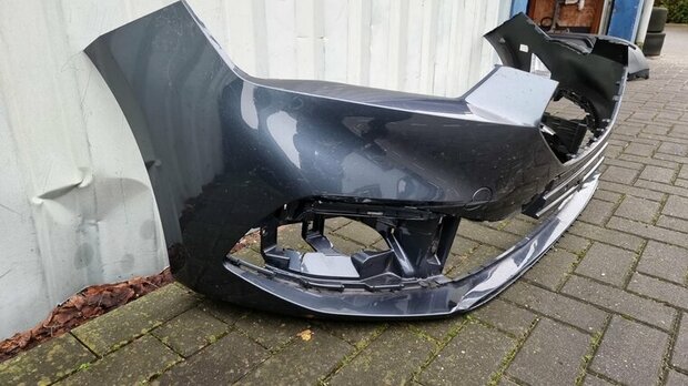 Leon 21+ Voorbumper 5FA807221