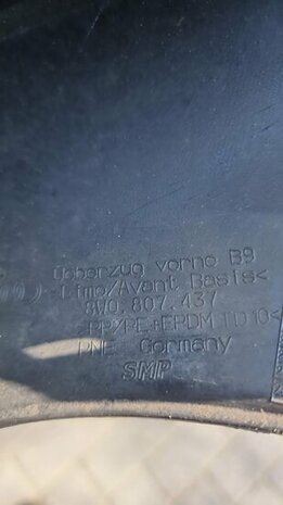 A4 8W Voorbumper 4xPDC 8W0807437