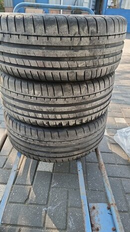 Golf 5 6 7 8 Bergamo Velg Velgen zomerband 225/40/18 92Y