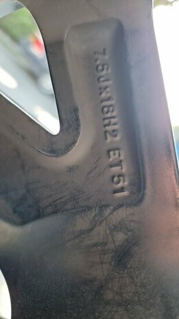 Golf 5 6 7 8 Bergamo Velg Velgen zomerband 225/40/18 92Y