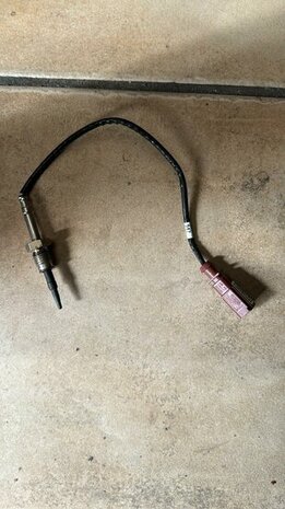 Uitlaat temperatuursensor 05L906088M