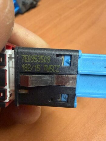 Alarmlichtschakelaar Transporter T6 7E0953509