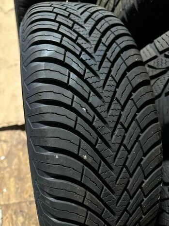 2x Polo 2G ibiza 6F winterbanden vredestein 185 65 15