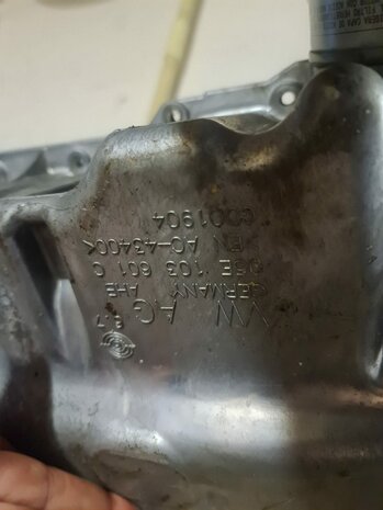 Golf 7 A3 T-Roc Olie Carterpan 1.5 tsi 05E103601C