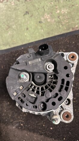 GOLF 7  polo Dynamo 06F903023F