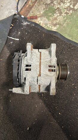 GOLF 7  polo Dynamo 06F903023F