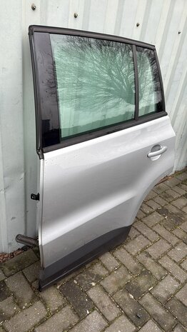 Tiguan 5N0 Portier Links Achter Zilvergrijs LA7W