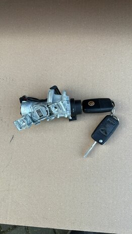 tiguan golf Contact slot met sleutel 1K0905851B