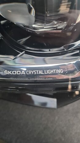 KOPLAMP SKODA SUPERP 3V FACELIFT VOLL LED 3V1941015D