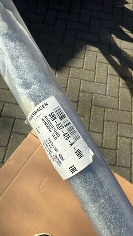 Tiguan ruitschachtafdichting met sierlijst 5NN837476A 