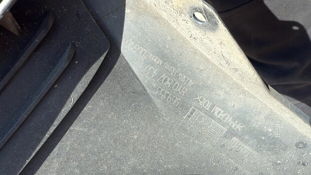 A3 8Y Voorbumper 8Y0807437