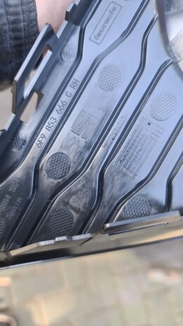 Seat Arona Mistlamp kap Rechts  6F9853666C