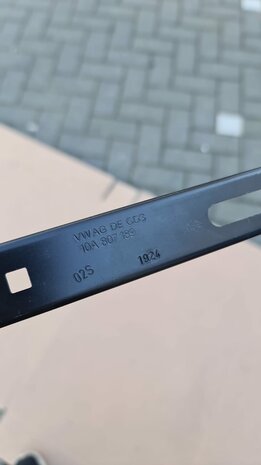 ID.4 E21 Steun voor middengrille voorbumper 10A807189