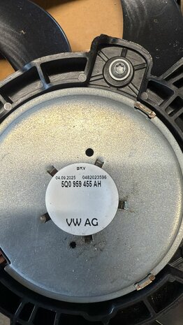 Koelluchtventilator + Behuizing 5WA121205B