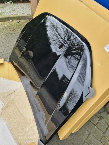 Geschikt voor Taigo Motorkap zwart metallic LC9X