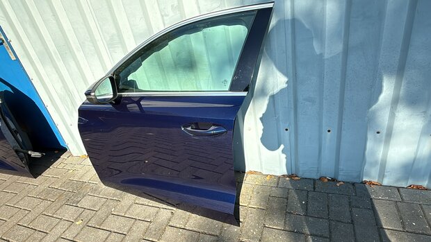 AUDI A3 8Y DEUR PORTIER LINKS VOOR