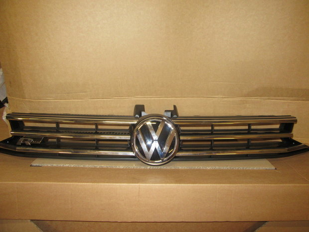 VW Touran 2016 R Line Grill 5TA853651HJKQPL