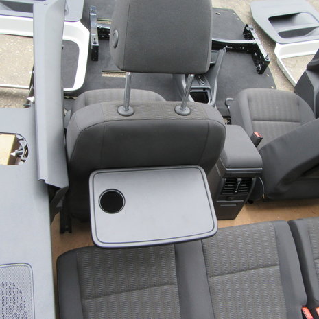 VW Caddy 4 2016 interieur Stof zeer netjes met deur panelen