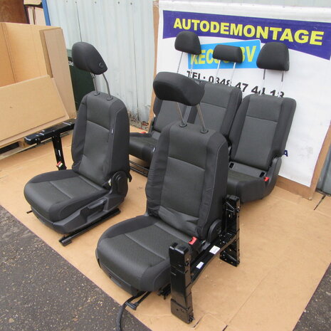 VW Caddy 4 2016 interieur Stof stoelen zeer netjes