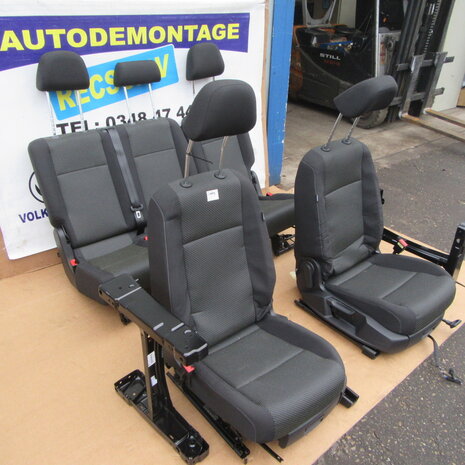 VW Caddy 4 2016 interieur Stof stoelen zeer netjes