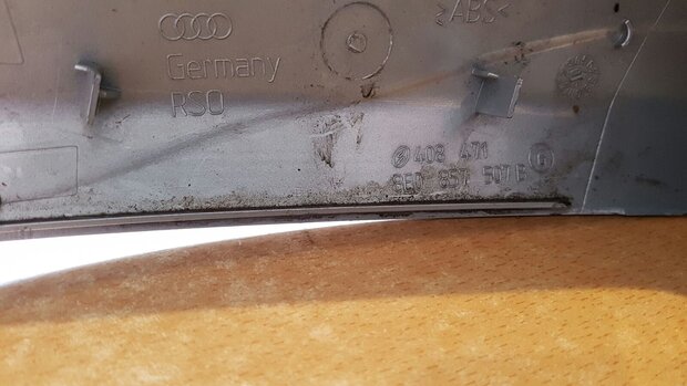 Audi A3 A4  Buitenspiegel kap links spiegel 8E0857507B