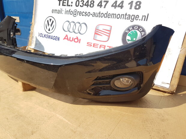 VW Tiguan voorbumper zwart metallix LC9X 5N0807221T