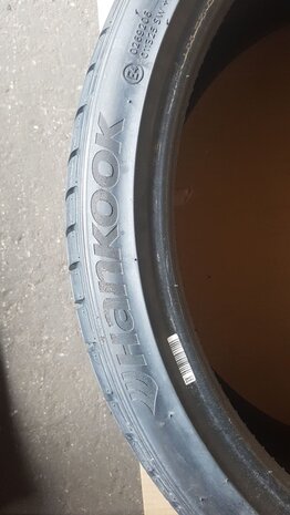 1X HanKook Ventus S1 Evo Band Banden Nieuw 235 35 R20 92Y XL