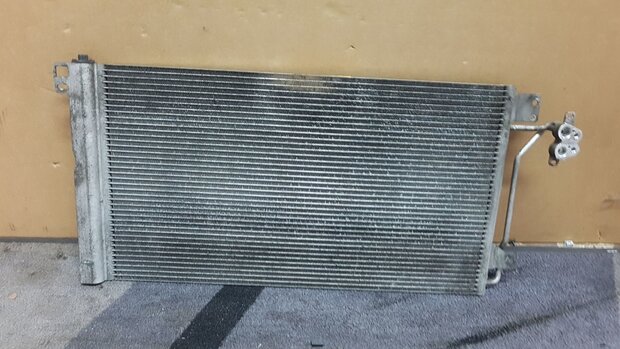 VW T5 TRANSPORTER AIRCO RADIATEUR CONDENSOR 7H0820411D