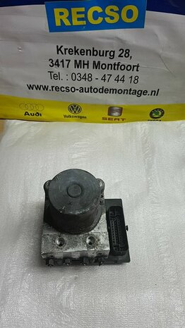 Audi a4 abs pomp 8E0910517D 012