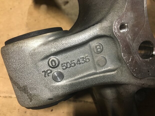 VW Touareg 7P Cayenne Wielnaaf achter rechts Nieuw 7P0505436B