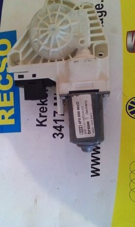 Audi A5 A6 4F Ruiten ruit motor rechts voor 4F0959802D