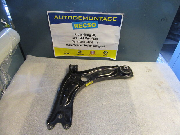 Seat Leon Draagarm steun subframe arm  5Q0407152L Rechts onder