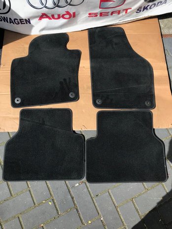 VW Tiguan 5N vloermat automat set 2007-2016