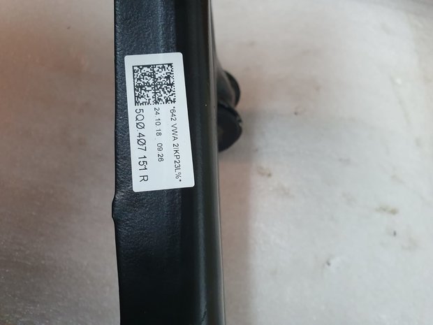 Seat Leon 5F Draagarm steun subframe arm 5Q0407151R 5Q0407151J Links