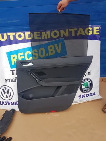 VW Touran Binnen deur paneel rechts achter 5TA867212