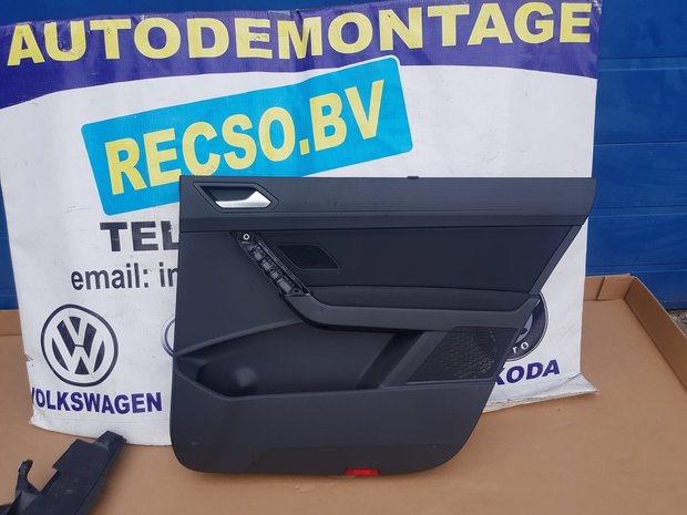 VW Touran Binnen deur paneel rechts achter 5TA867212