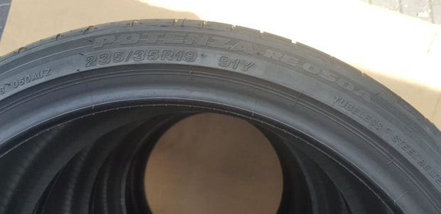 Bridgestone Potenza Banden Nieuw 235 35 19 91Y XL