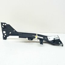 Audi A4 8W Streep Rechts voor 8W0821136C  Audi A4 8W Streep Rechts voor 8W0821136C