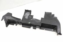 Audi Q5 Bj 09-12 Luchtgeleiding Rechts 8R0121284G Audi Q5 Bj 09-12 Luchtgeleiding Rechts 8R0121284G